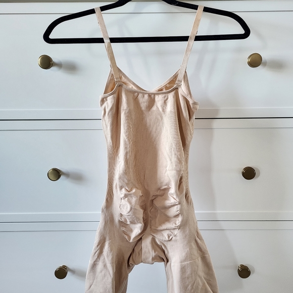EUC Bodysuit Shapewear Medium Nude - Picture 2 of 3